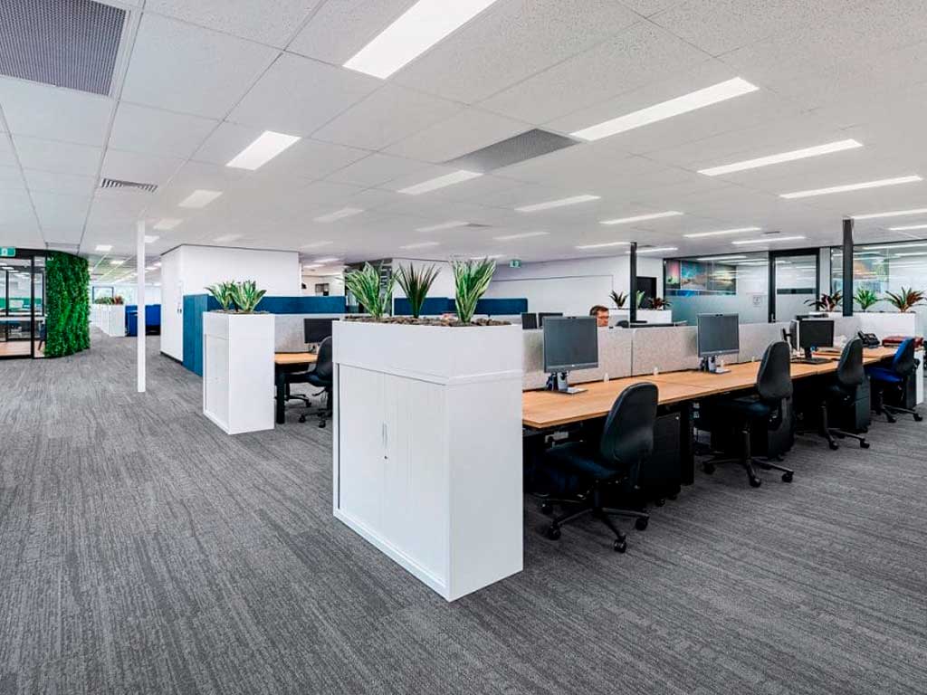 utilising-sit-stand-desks